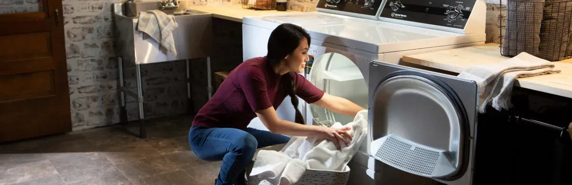 speed-queen-laundry-woman-hero